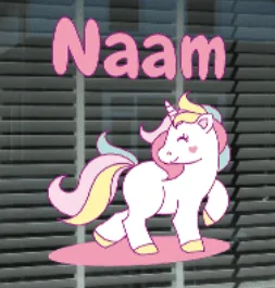 Geboortesticker Eenhoorn met naam voor op het raam